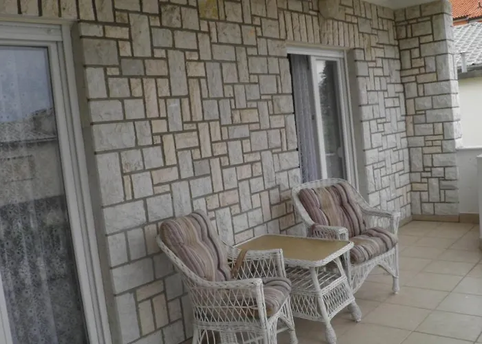 Apartmani S Dvije Spavace Sobe 4 Osobe